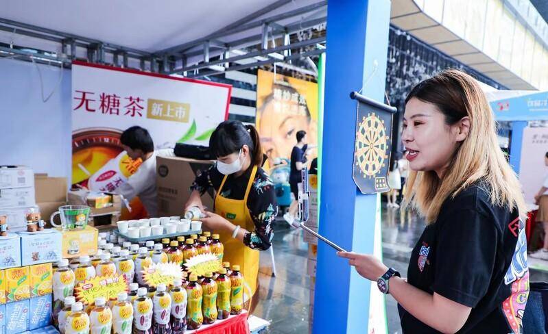 国际国内这些头部饮品冷饮品牌“卷”成这样了ag旗舰厅手机版为迎接消费市场的整体回暖(图1)